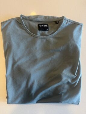 CUTS Crewneck T-Shirt in Sage